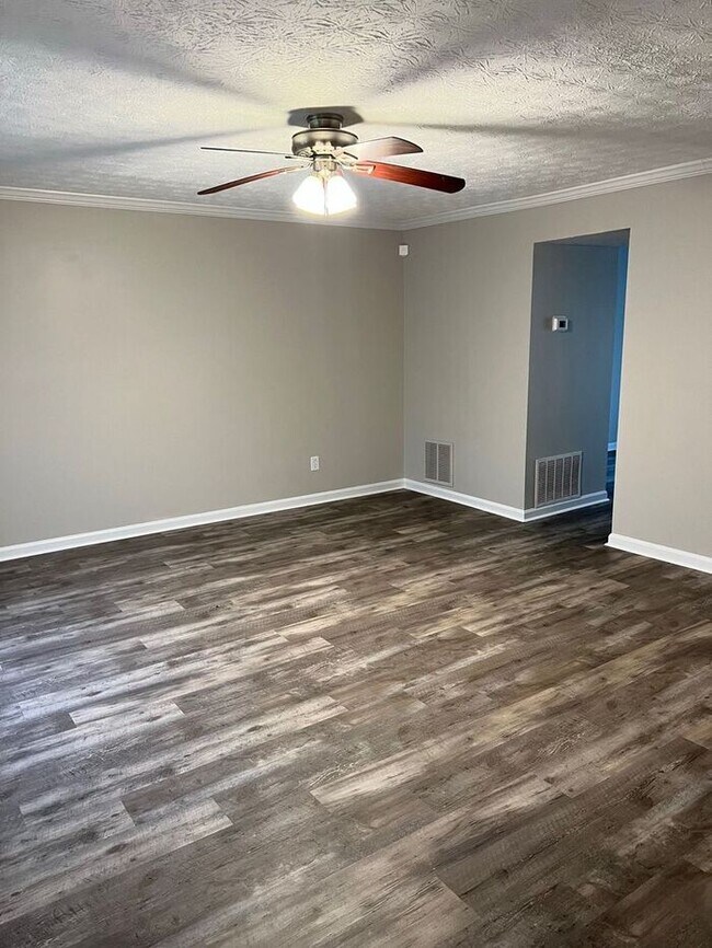 2180 Kings Gate Cir SW in Snellville, GA - Building Photo - Building Photo