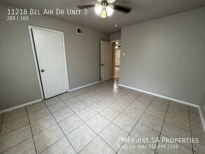 11218 Belair Dr in San Antonio, TX - Building Photo - Building Photo
