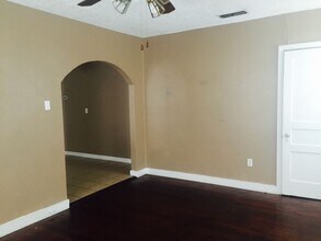 615 Monroe St in Kilgore, TX - Building Photo - Building Photo