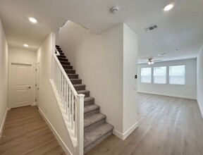 9162 Benton Wds St in Las Vegas, NV - Building Photo - Building Photo