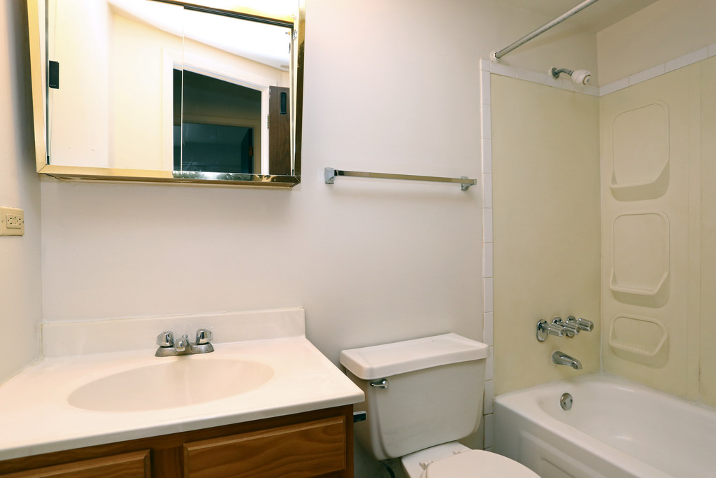 Thornwood Apartments in Chicago Heights, IL