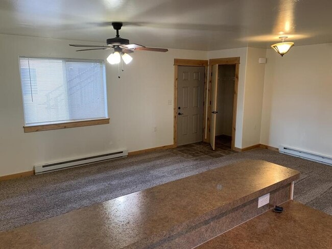 1037 Enterprise Dr in Helena, MT - Building Photo - Building Photo