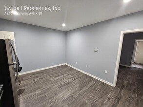 4240 W Girard Ave in Philadelphia, PA - Building Photo - Building Photo