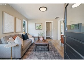 5324 SE Flavel St, Unit 5324 in Portland, OR - Building Photo - Building Photo