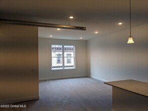 12 White St in Cohoes, NY - Building Photo - Building Photo