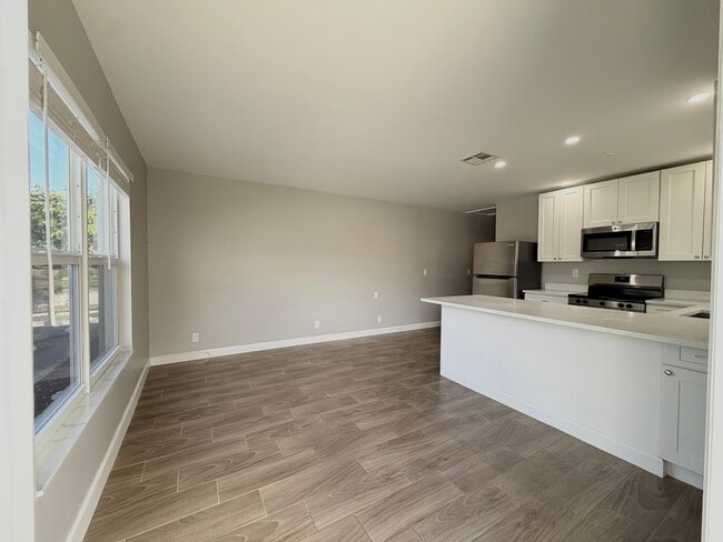 1001 W 9th St in Riviera Beach, FL - Building Photo - Building Photo