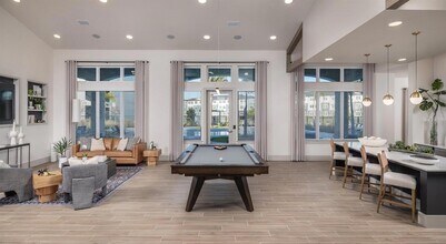 1320 Caprice Dr, Unit TH in Lakeland, FL - Building Photo - Building Photo