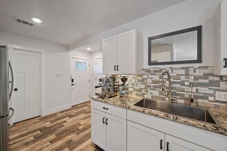 712 Ruby Isle Dr in Leander, TX - Building Photo - Building Photo