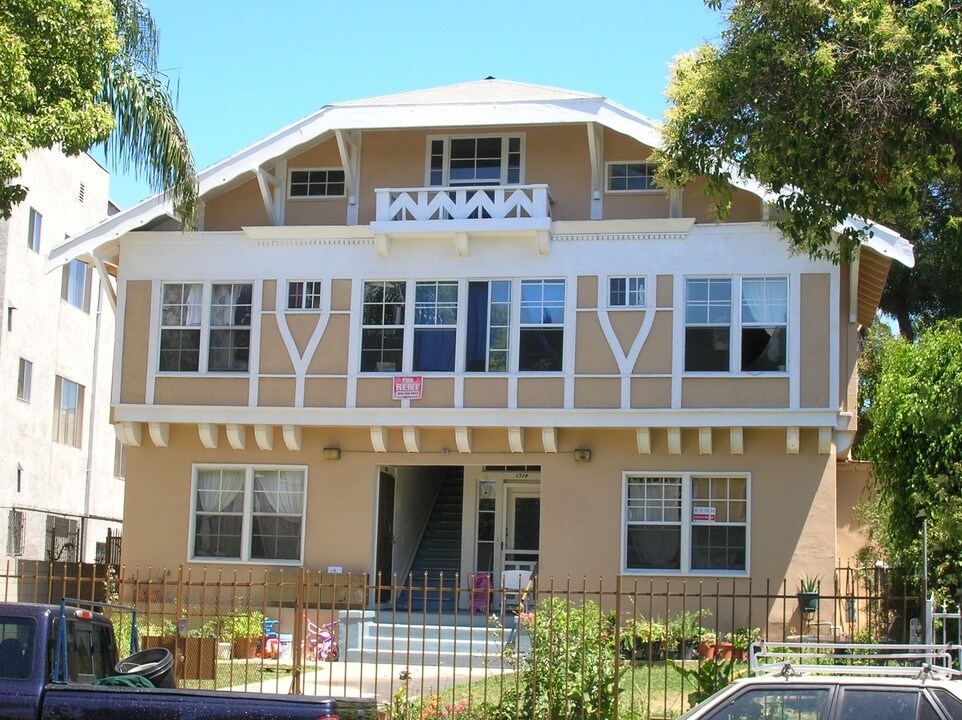 1308 Westlake Ave in Los Angeles, CA - Foto de edificio