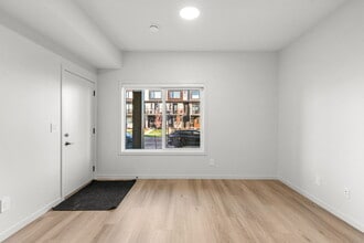 73 Westwind Dr in Spruce Grove, AB - Building Photo - Building Photo