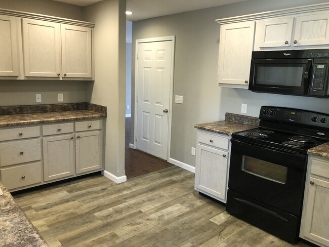 218 2nd Ave S in Baxter, TN - Building Photo - Building Photo