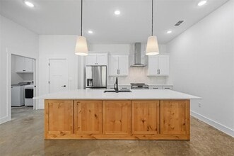 102 Cardinal Wds in Granbury, TX - Building Photo - Building Photo