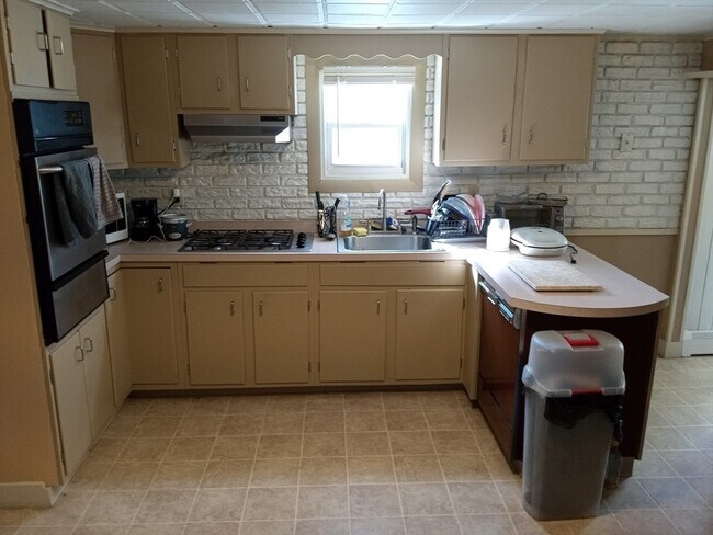 78 5th St, Unit #2 in Cambridge, MA - Building Photo - Building Photo