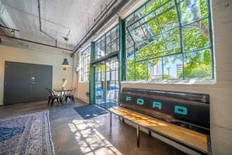 Freeman Ford Lofts in Atlanta, GA - Foto de edificio - Building Photo