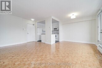 666 Spadina Ave. in Toronto, ON - Building Photo - Building Photo