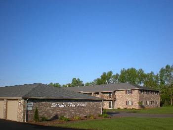 Schindler in Menasha, WI - Foto de edificio