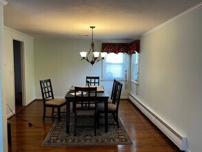 3 Old Field Rd in West Hartford, CT - Building Photo - Building Photo