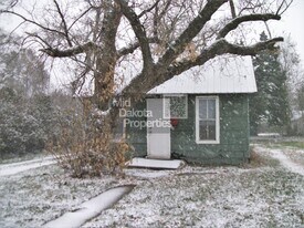 512 S Duff St in Mitchell, SD - Building Photo