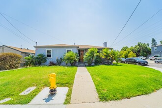 1575 Locust St in San Diego, CA - Building Photo - Building Photo