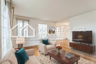 706 Broadview Ave in Highland Park, IL - Building Photo - Building Photo