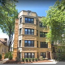 2230 N Sawyer Ave, Unit G in Chicago, IL - Foto de edificio - Building Photo