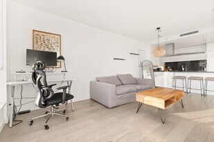 3355 Binning Rd in Vancouver, BC - Building Photo