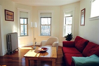 35 Buena Vista Park, Unit 3 in Cambridge, MA - Building Photo - Building Photo