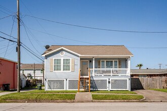 2311 56th St in Galveston, TX - Building Photo - Building Photo