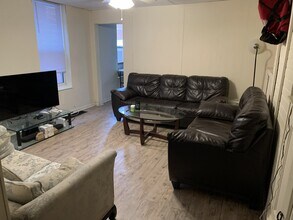 3218 Joe Hammer Sq in Pittsburgh, PA - Foto de edificio - Building Photo