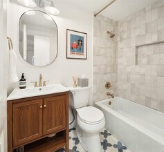 13432 123rd Ave NE in Kirkland, WA - Building Photo - Building Photo