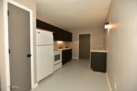 310 Roosevelt Rd photo'