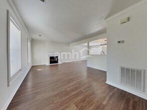 5721 Gaboury Ln in Knoxville, TN - Foto de edificio - Building Photo