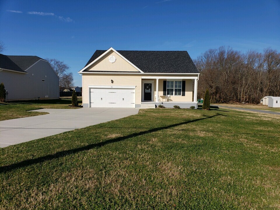 963 Sophers Row Photo