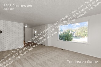 3208 Phillips Ave in Bremerton, WA - Building Photo - Building Photo