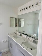 654 Eagle Pointe S in Kissimmee, FL - Building Photo - Building Photo