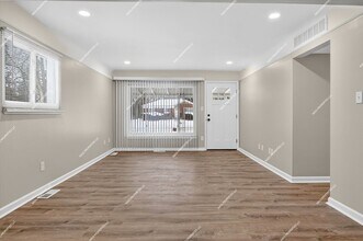 28555 Stuart Ave in Southfield, MI - Building Photo - Building Photo