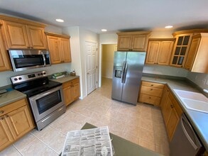 910 Brookside Ln in Rolla, MO - Foto de edificio - Building Photo