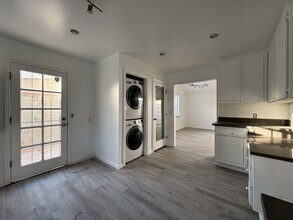 19351 Strathern St in Los Angeles, CA - Building Photo - Building Photo