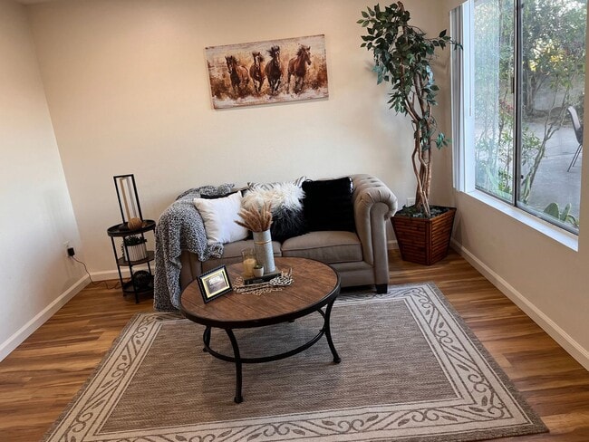 3638 Pocahontas Ct in San Diego, CA - Building Photo - Building Photo