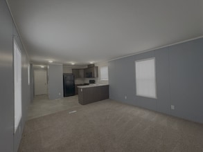 27 W Manor St in Oxford, MI - Building Photo - Building Photo