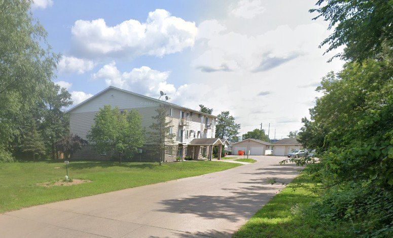 2305 Martin St in Eau Claire, WI - Building Photo