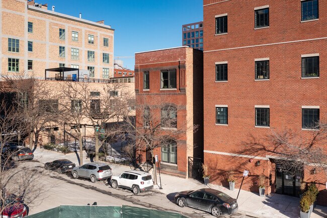 11 N Carpenter St in Chicago, IL - Building Photo - Building Photo