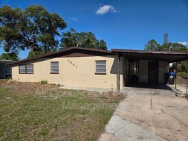 2807 Hertha Ave in Orlando, FL - Building Photo