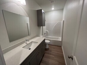 5531 Itasca St, Unit B in Lubbock, TX - Building Photo - Building Photo