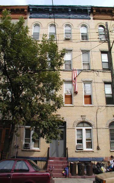 576 Morgan Ave in Brooklyn, NY - Building Photo