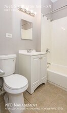7446 S Kingston Ave in Chicago, IL - Building Photo - Building Photo