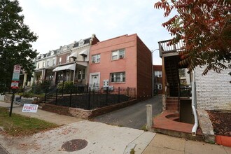 2026 4th St NE in Washington, DC - Building Photo - Building Photo