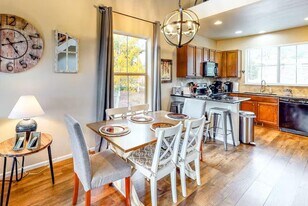 103 Summit Point Ln in Granby, CO - Building Photo