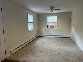 97 Gallows Hill Rd, Unit B in Cortlandt Manor, NY - Building Photo - Building Photo