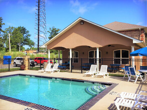 Panther Place Apartments in Longview, TX - Building Photo - Building Photo